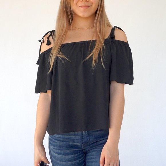 J Crew off the shoulder tassel chiffon top size 0. - Picture 2 of 6
